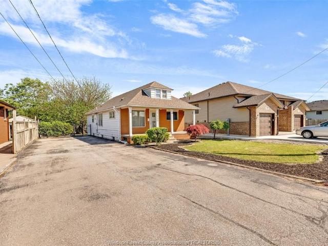 For Lease 3999 GRAND MARAIS, Windsor, Ontario