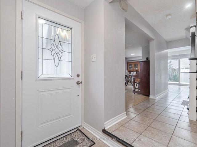 For Lease 39 Courtleigh Square, Brampton, Ontario
