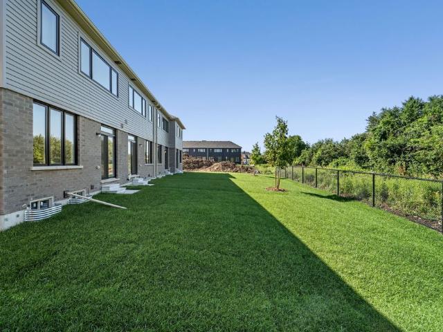 For Lease 39 Watts Mews, Kawartha Lakes, Ontario