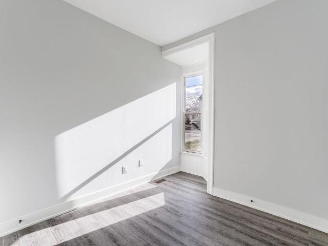 For Lease 39 Welland Avenue Unit# 2, St. Catharines, Ontario
