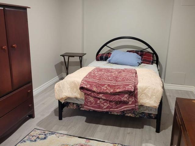 For Lease 7 Billingham Heights Unit# Bsmt B, Aurora, Ontario