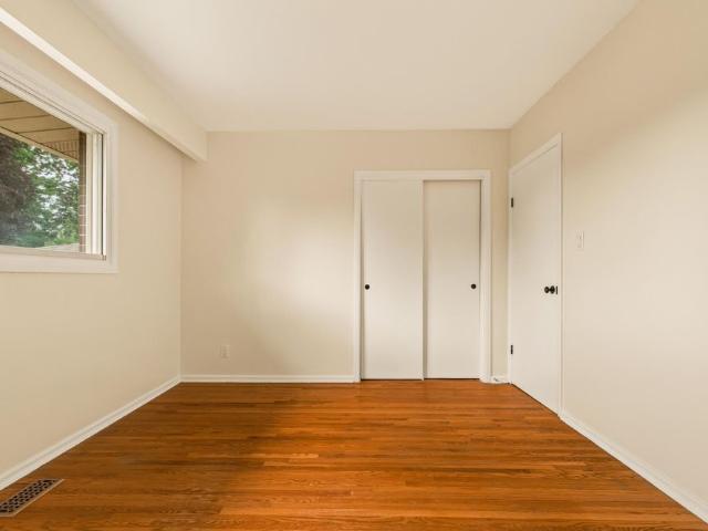 For Lease 7 Delmar Drive, Hamilton, Ontario
