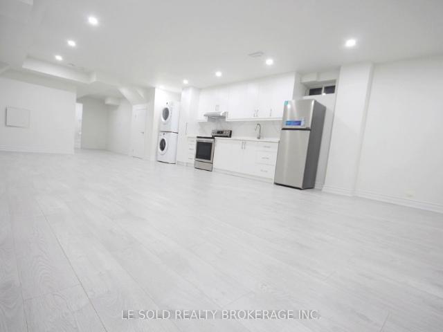 For Lease 7 Pear Blossom Way Unit# Bsmt, East Gwillimbury, Ontario
