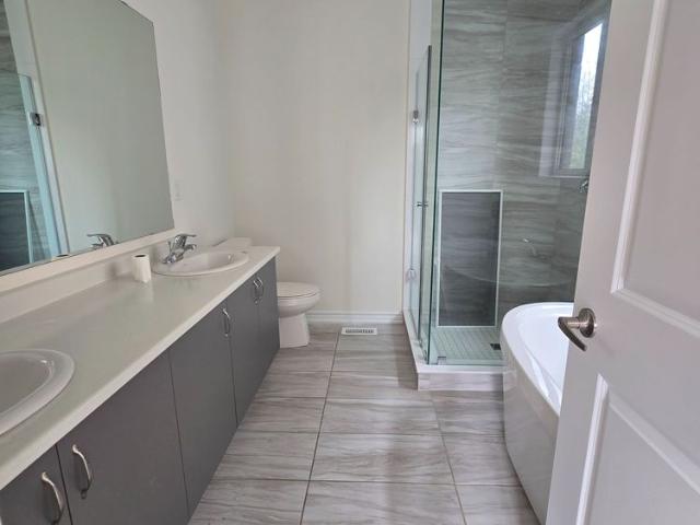 For Lease 40 Rosanne Circle, Wasaga Beach, Ontario