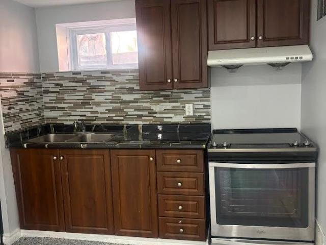For Lease 426 Delrex Boulevard, Halton Hills, Ontario