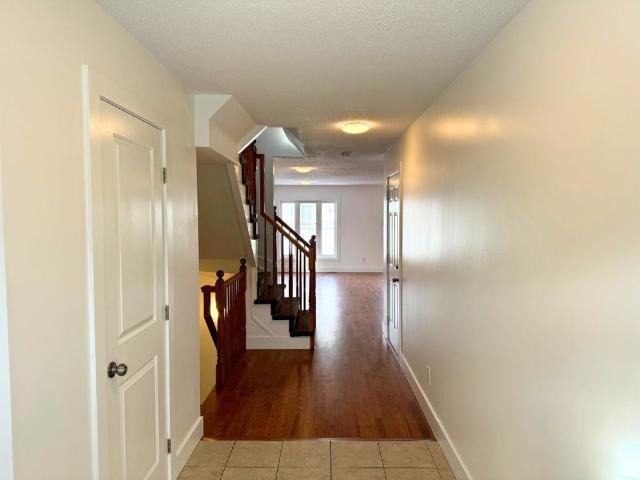 For Lease 420 Haresfield Court, Blossom Park Airport and Area, Ontario
