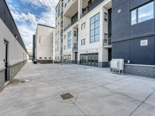 For Lease 4300 Laurier Parkway Unit# 215, LaSalle, Ontario