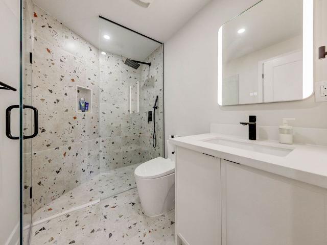 For Lease 431 Roxton Road Unit# Ensuite 3, Toronto, Ontario