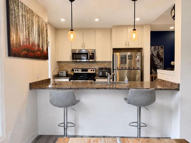 For Lease 44 Southshore Crescent, Hamilton, Ontario
