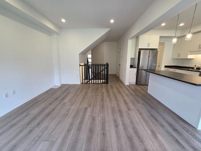 For Lease 4552 Portage Road Unit# 8, Niagara Falls, Ontario