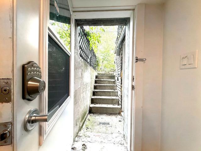 For Lease 488 Lansdowne Avenue Unit# Lower, Toronto, Ontario