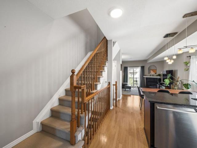 For Lease 49 Jardin Private Unit# 343, Manor Park Cardinal Glen and Area, Ontario