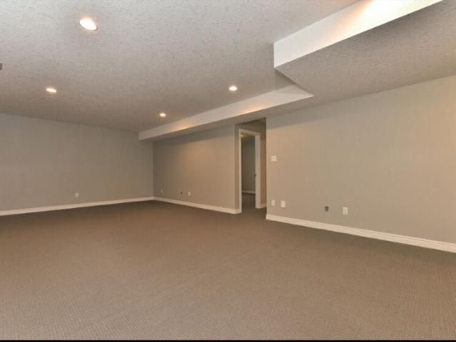 For Lease 49 WESTLAKE Drive, St. Thomas, Ontario