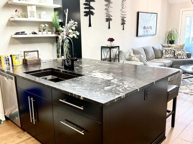 For Lease 4 Cove Court Unit# 306, Collingwood, Ontario