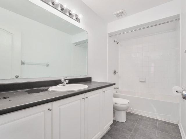 For Lease 514 Cherokee Way, Stittsville Munster Richmond, Ontario