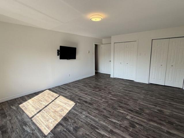 For Lease 512 MOSLEY Street Unit# UNIT A, Wasaga Beach, Ontario