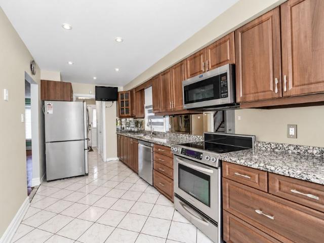 For Lease 51 Nahanni Terrace Unit# Main & Upper, Toronto, Ontario