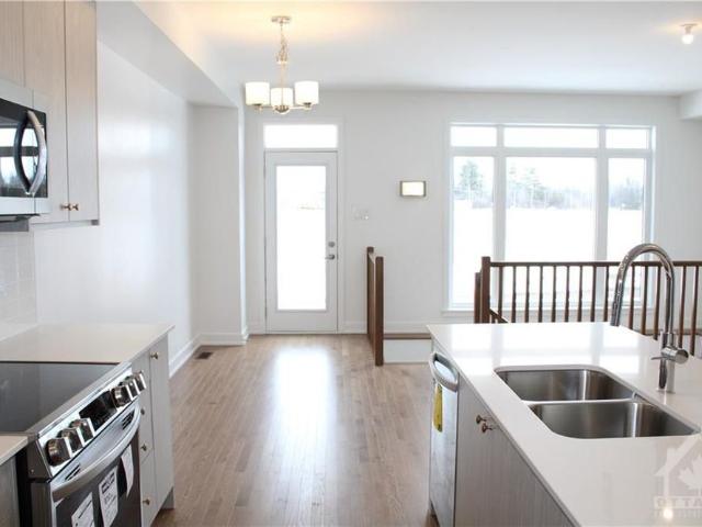 For Lease 527 CORRETTO Place, Barrhaven, Ontario