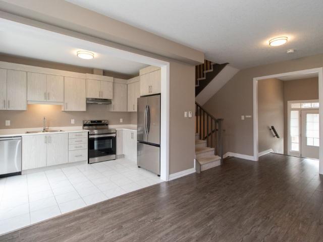 For Lease 55 Copperhill Heights, Barrie, Ontario