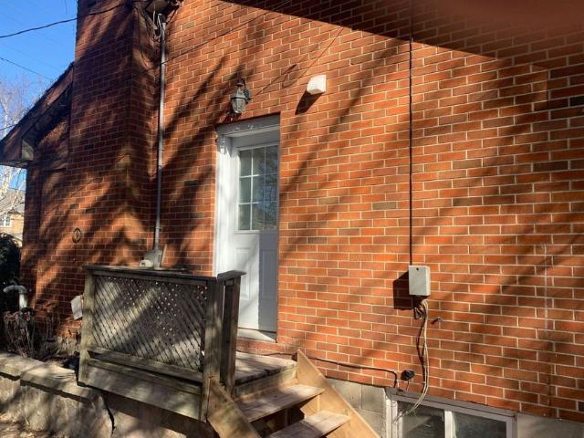 For Lease 562 Mulock Court Unit# B, Newmarket, Ontario