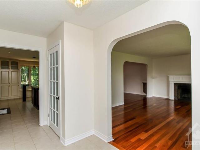 For Lease 570 DUFF Crescent, Beacon Hill North South and Area, Ontario