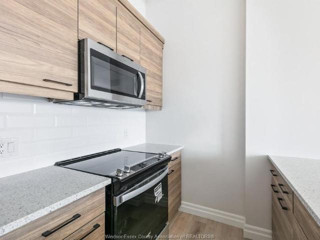 For Lease 5841 MALDEN Square Unit# 201, LaSalle, Ontario