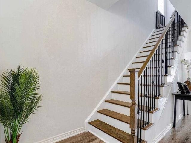 For Lease 5 Blackberry Valley Crescent Unit# Upper, Caledon, Ontario