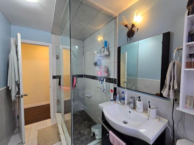 For Lease 608 Bloor Street Unit# 3rd Floor, Toronto, Ontario
