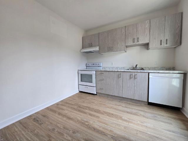 For Lease 63 Main Street Unit# 2, Grimsby, Ontario