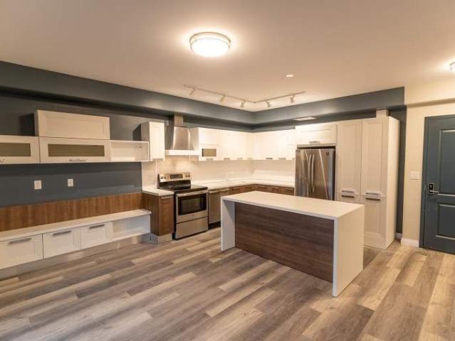 For Lease 6479 Montrose Road Unit# 209, Niagara Falls, Ontario