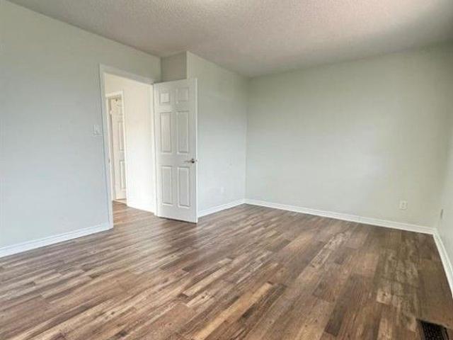 For Lease 659 Roselaire Trail Unit# 1, Mississauga, Ontario