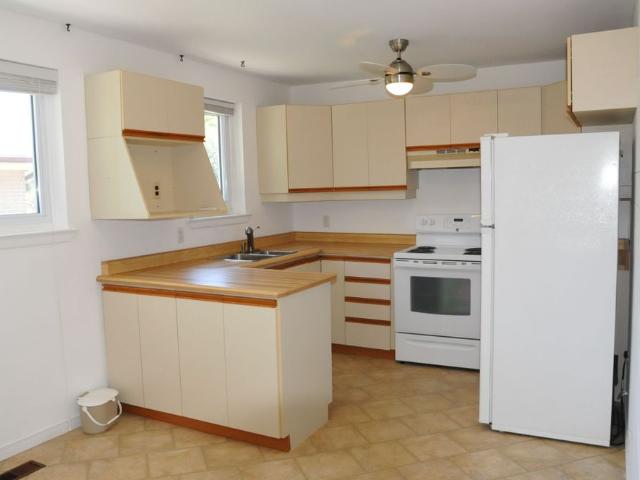 For Lease 66 Collins Crescent, Aurora, Ontario