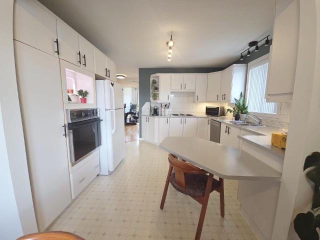 For Lease 677 Principale Street Unit# Main, Casselman, Ontario