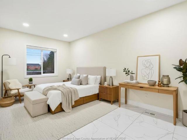 For Lease 684 TALBOT Road Unit# MAIN, Lakeshore, Ontario