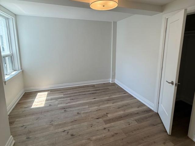 For Lease 697 Eglinton Avenue Unit# 304, Toronto, Ontario