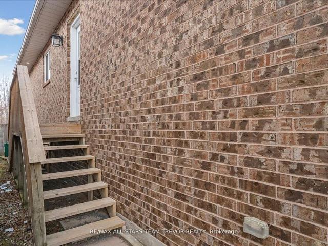 For Lease 6 Newlands Avenue Unit# LOWER, Georgina, Ontario
