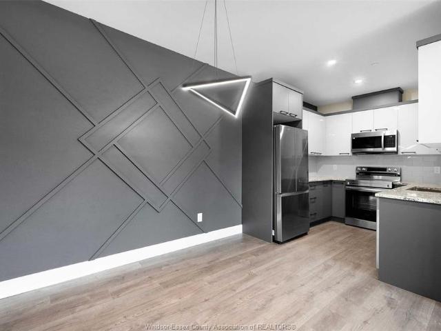 For Lease 705 GRAND MARAIS Unit# 107, Windsor, Ontario