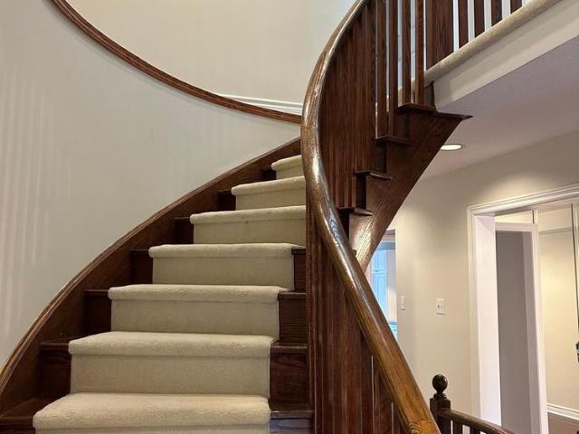 For Lease 70 Royal Manor Crescent, Richmond Hill, Ontario