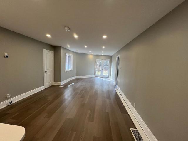 For Lease 73 Murray Drive Unit# Main Half, Aurora, Ontario