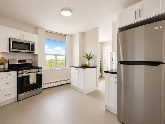 For Lease 75 Eastdale Avenue Unit# 1004, Toronto, Ontario