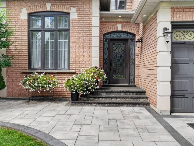 For Lease 786 Exceller Circle, Newmarket, Ontario