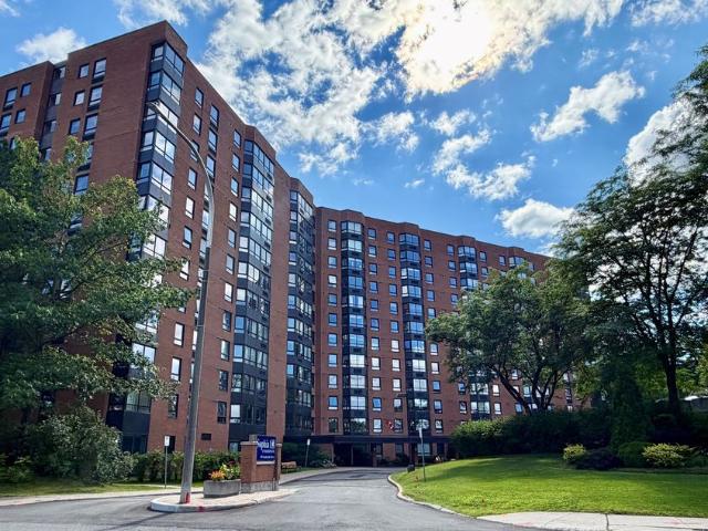 For Lease 80 SANDCASTLE Drive Unit# 807, South of Baseline to Knoxdale, Ontario