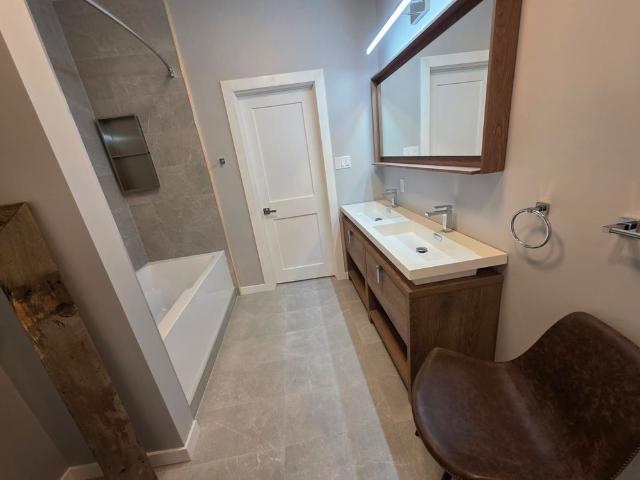 For Lease 82 Albert Street Unit# 2, Orillia, Ontario