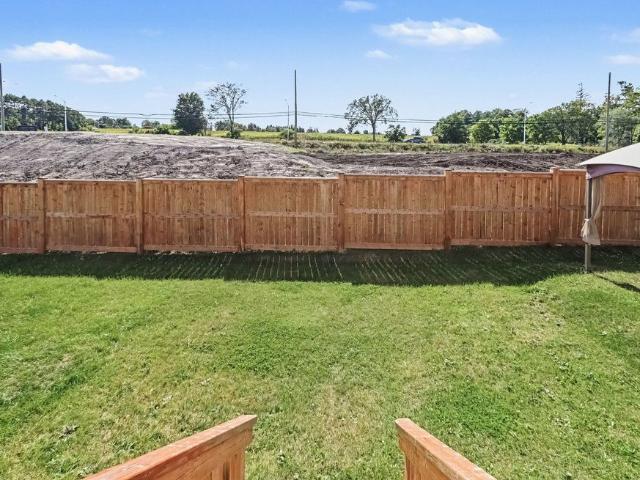 For Lease 82 Morgan Clouthier Way, Arnprior, Ontario