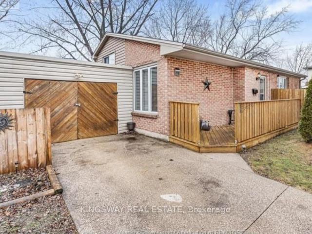 For Lease 8315 EAST MOOR Court, Windsor, Ontario