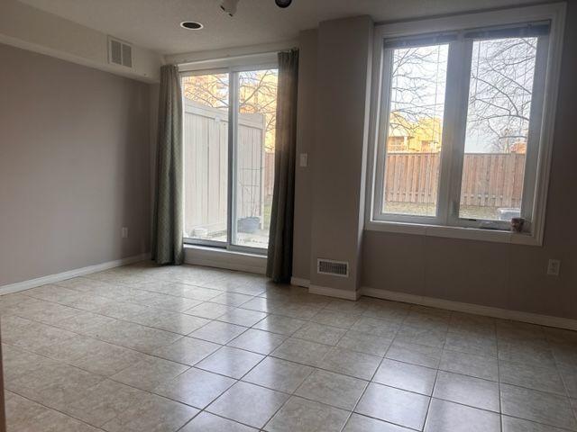 For Lease 833 Scollard Court Unit# 165, Mississauga, Ontario