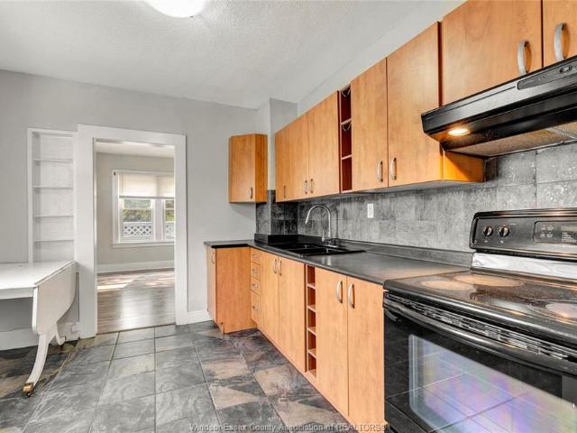 For Lease 844 ELLROSE Avenue Unit# UPPER, Windsor, Ontario