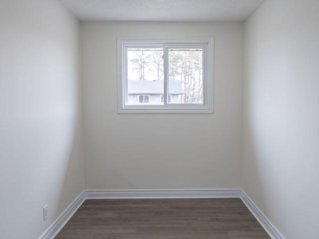 For Lease 84 Mary Street Unit# 1, Kawartha Lakes, Ontario