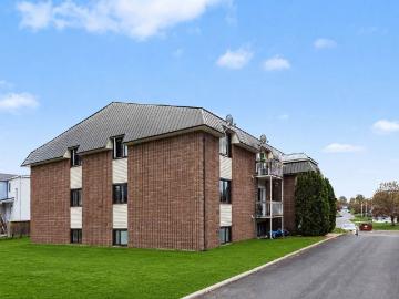 For Lease 875 LAURIER Street Unit# 12, Clarence Rockland, Ontario