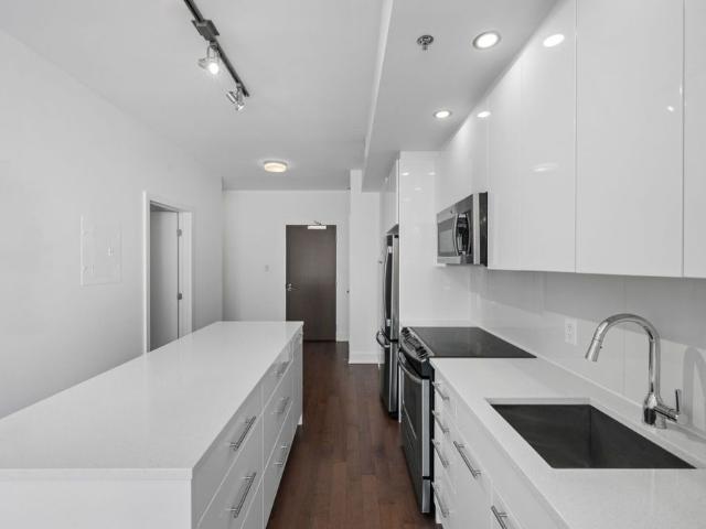 For Lease 88 Richmond Road Unit# 204, Westboro Hampton Park, Ontario